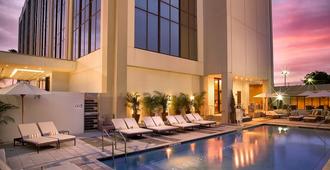 EB Hotel Miami - Miami Springs