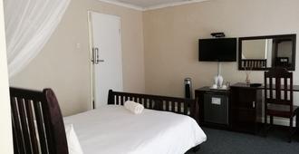 Lepatino Bed & Breakfast - Livingstone - Bedroom