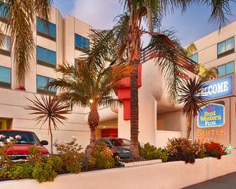 Best Western Plus Suites Hotel - Los Angeles LAX Airport - Inglewood - Bygning
