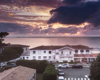 Le Grand Chalet - Ronce-les-Bains - Vista del exterior