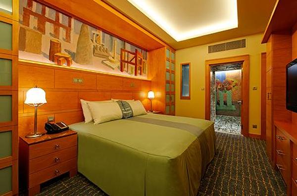 Resorts World Sentosa Hotel Michael From 152 Singapore Resorts Kayak