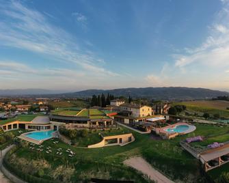 Borgobrufa Spa Resort Adults Only - Torgiano - Building
