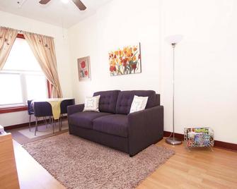 Lita's New York Apartments - نيويورك - غرفة معيشة