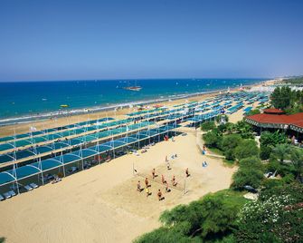 Terrace Beach Resort - Side - Beach