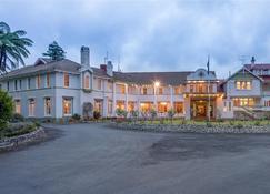Waitomo Caves Hotel - Waitomo - Gebouw