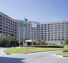DoubleTree by Hilton Tulsa - Warren Place