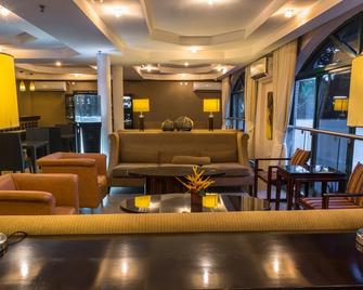 Delta Hotels by Marriott Dar es Salaam - Dar Es Salaam - Lounge