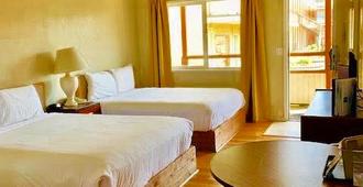 Ocean Shores Inn and Suites - Ocean Shores - Bedroom
