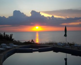 Aparthotel Romance - Kiten - Pool