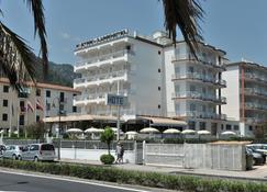 彼得拉二月神酒店 - 馬約理 - 馬約里 - 建築