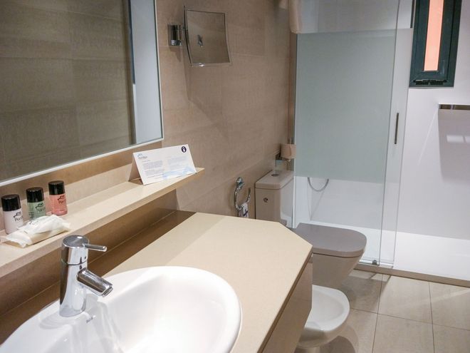 포트블루 클럽 폴렌티아 리조트 & 스파 - 알쿠디아 - 욕실