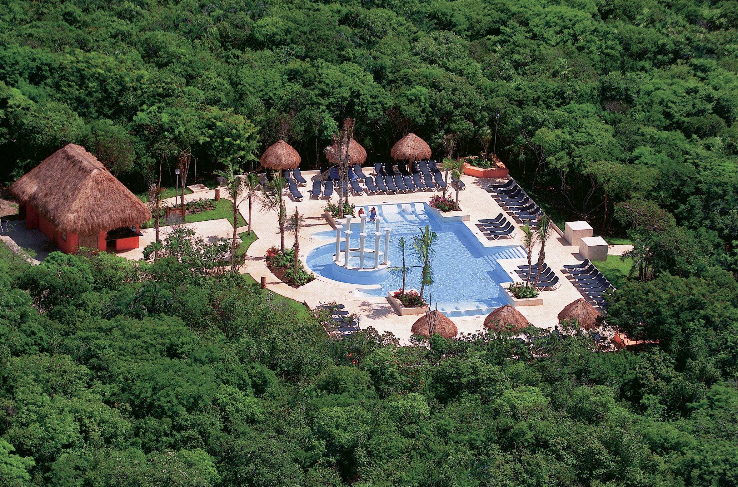 그랜드 팔라디움 콜로니얼 리조트 & 스파 - - 아쿠말 - 수영장