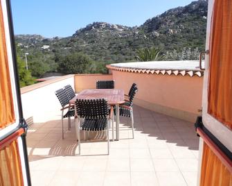 Le Nereidi Hotel & Residence Con Piscina-Tennis-Fitness-Parcheggio Coperto-Sala Conferenze - La Maddalena - Balcony
