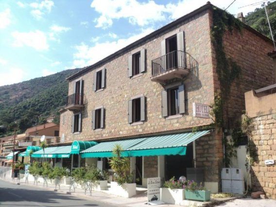 Hotel & Restaurant Le Beau Sejour - Porto (Frankrijk) - Gebouw