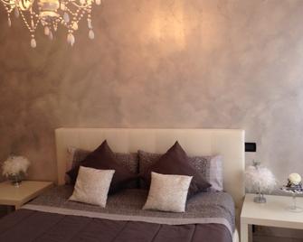 B&B Oro Puro - Fondi - Habitación