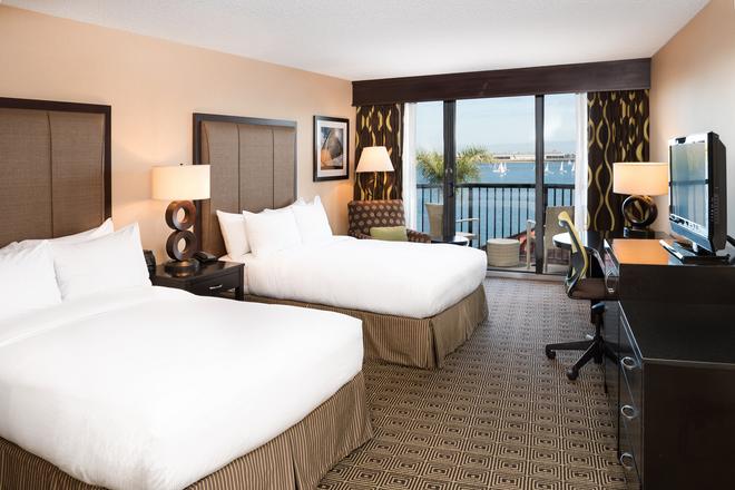 Hilton San Diego Airport Harbor Island 84 3 5 1 San Diego