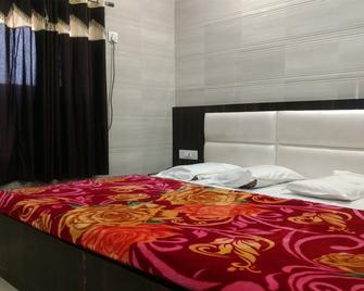 Ashiyana Inn Hotel - Ajmer - Bedroom