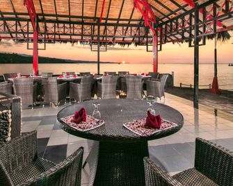Tasik Ria Resort - מאנאדו - מסעדה