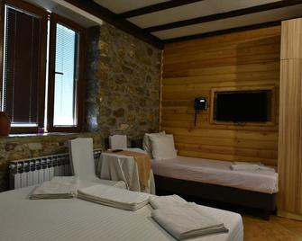 Canyon Matka Hotel - Skopje - Schlafzimmer