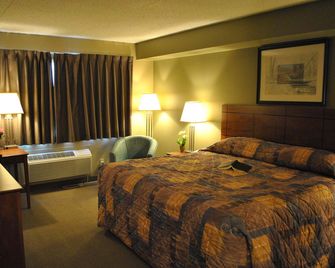 Mystery Lake - Thompson - Bedroom