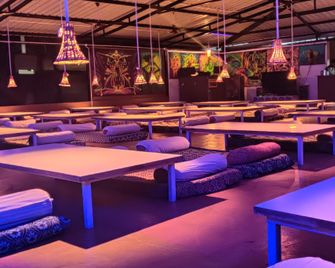 ويسبرينج روكس جانجل ريزورت - Hampi - وسائل الراحة في مكان الإقامة