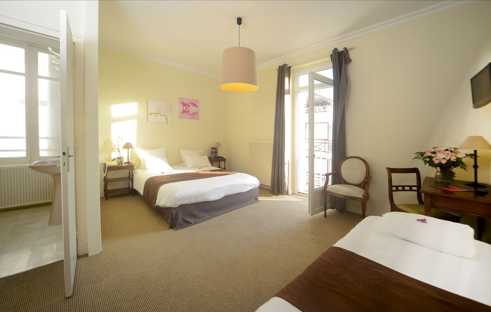 Le Grand Hôtel De La Plage Dès 74 87 Hôtels à