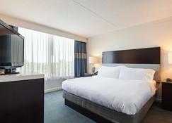 Holiday Inn Weirton - Weirton - Bedroom