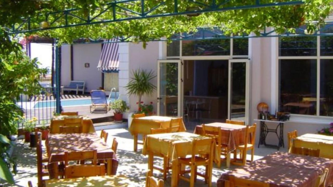Hotel Kourkoumelata