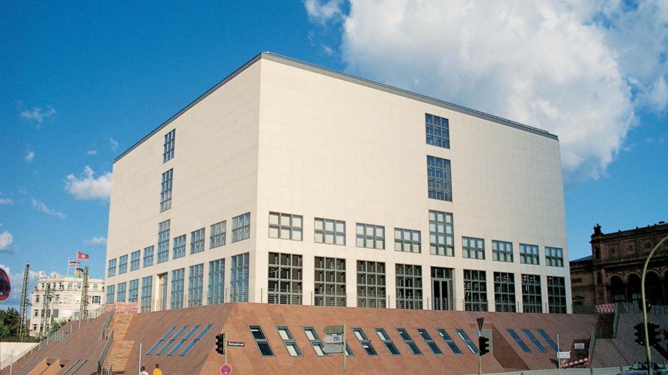 فندق لومن آم هوبتباهنهوف