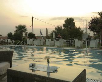 Agnanti - Abdera - Pool