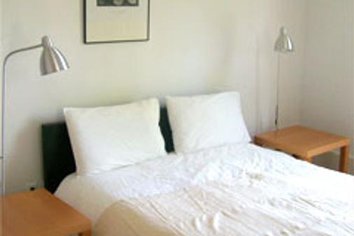 Absolute 1000 Islands Suites - Gananoque - Bedroom