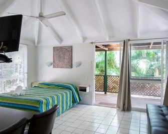 Rainforest Holiday Village - Woombye - Bedroom