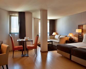 تي يو آر آيإم إيبريا هوتل - لشبونة - غرفة نوم