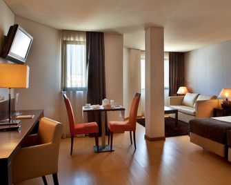Turim Ibéria Hotel - ליסבון - חדר שינה