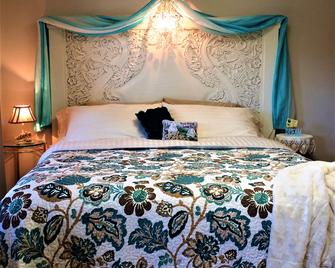 Emerald Hills B&B - Rapid City - Bedroom