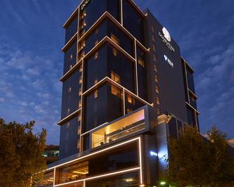 DoubleTree by Hilton Perth Northbridge - Perth - Gebouw