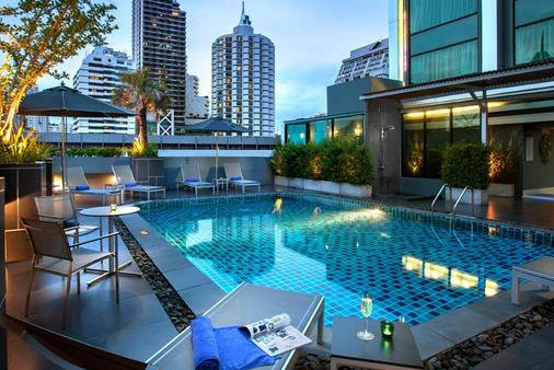 Grand Swiss Sukhumvit 11 by Compass Hospitality - Bangkok - Uima-allas