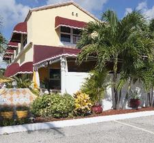 Villa Sinclair Beach Suites And Spa