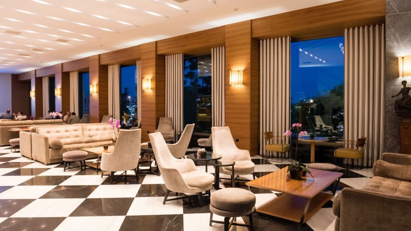 Aquila Atlantis Hotel