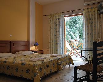 Peter & Tony Rooms - Galissas - Bedroom