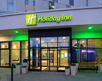 Holiday Inn Hamburg - City Nord - Hamburg - Building