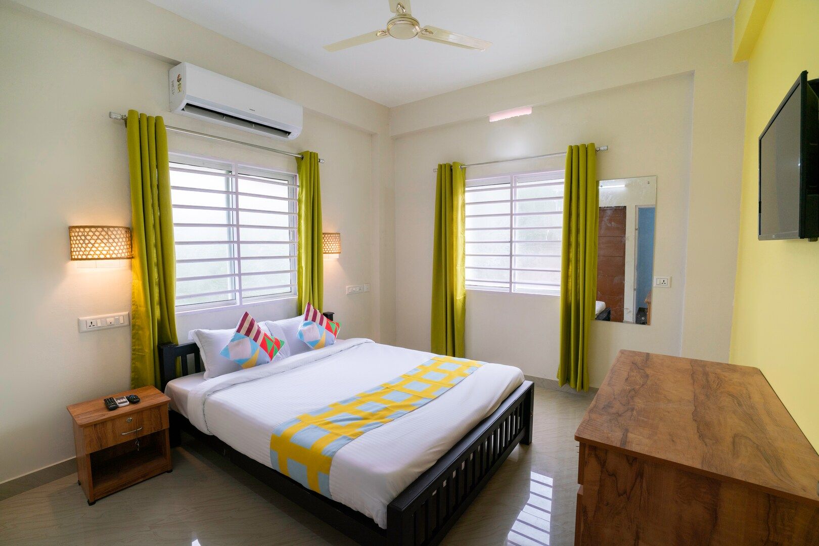 Fabhotel Dreamz Airport Residency - Nedumbassery - Bedroom