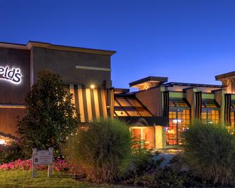 Eden Resort and Suites, BW Premier Collection - Lancaster - Building