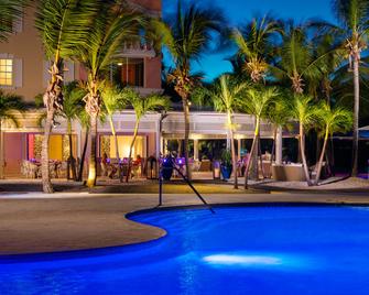 Blue Haven Resort & Marina - Providenciales - Edificio
