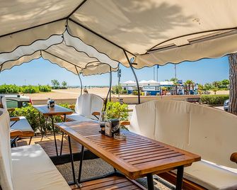Marina Palace Hotel 4 stelle S - קאורלה - מרפסת