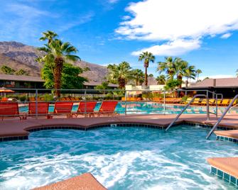 Caliente Tropics Hotel - Palm Springs - Pool