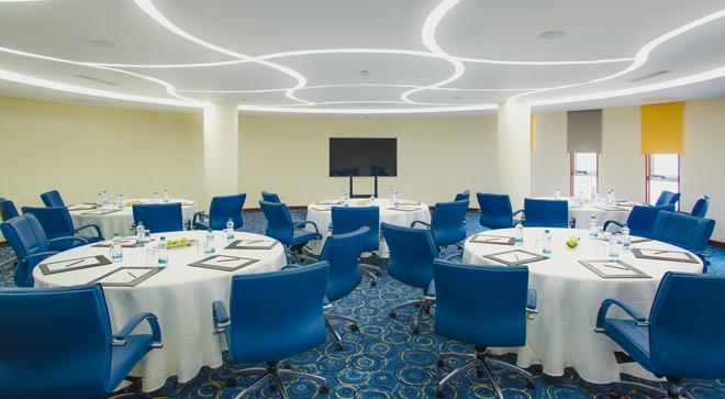 Movenpick Hotel Residences Nairobi Aed 375 A E D 7 3 9