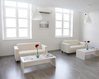Estació Del Nord - Vic - Lobby