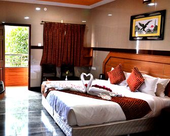 Hotel Gvs Residency - Yercaud - Schlafzimmer
