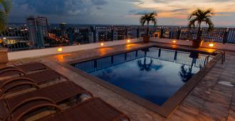 Hotel Adrianópolis All Suites - Manaus - Bể bơi